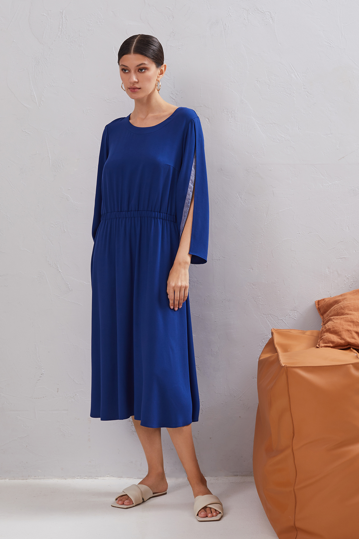 ОБЫЧНАЯ ЦЕНА 4890руб. 61684 Платье женское - SUMMER 2021 (61684)