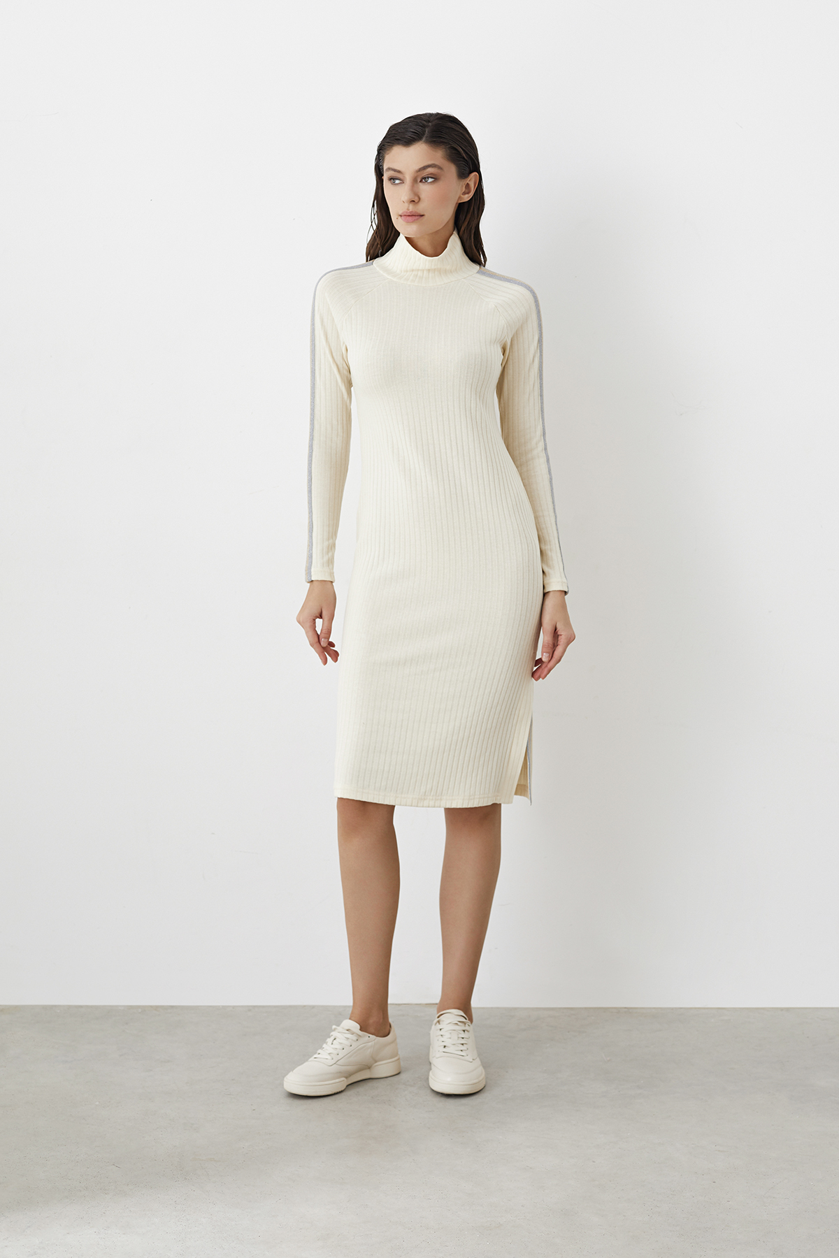 ОБЫЧНАЯ ЦЕНА 5300руб. 30496-2 Платье женское - WINTER 2023-2024 (30496-2)