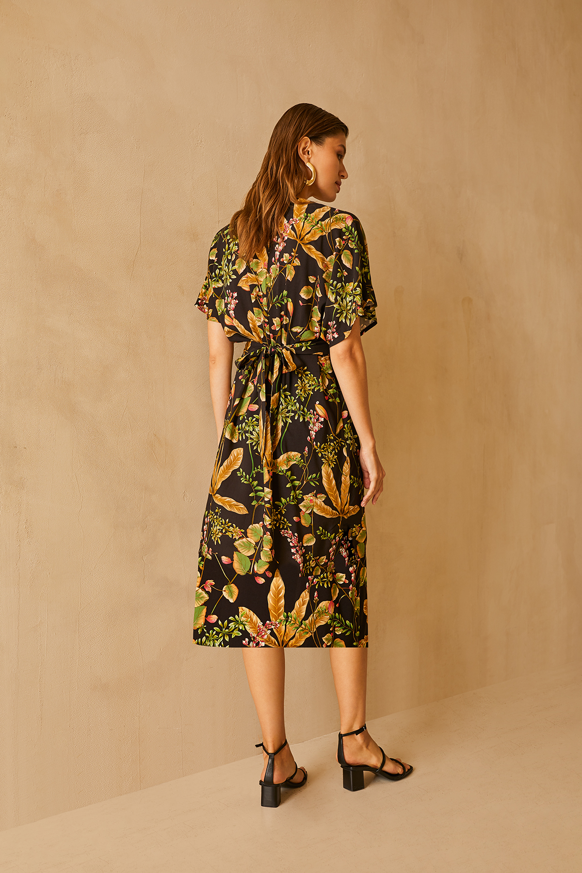 ОБЫЧНАЯ ЦЕНА 4820руб. 56483-1 Платье женское - SUMMER 2022 (56483-1)