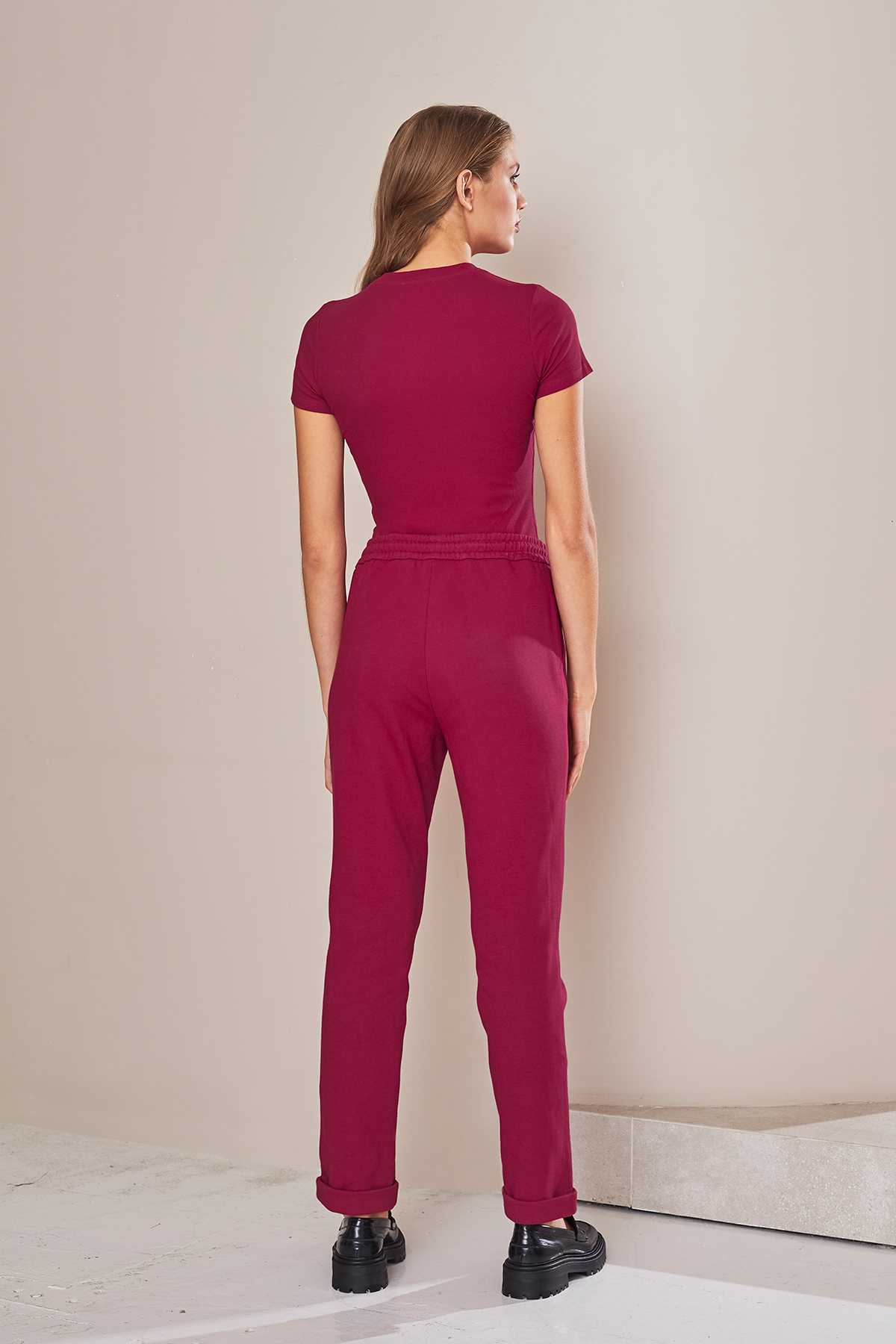 ОБЫЧНАЯ ЦЕНА 1850руб. 61764-3 Футболка женская - WINTER 2021-2022 (61764-3)