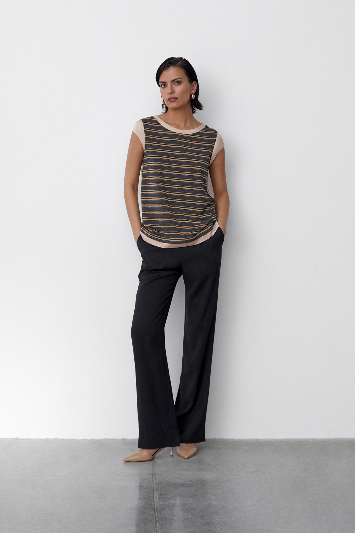 ОБЫЧНАЯ ЦЕНА 3370руб. 56496-1 Топ женский - WINTER 2023-2024 (56496-1)