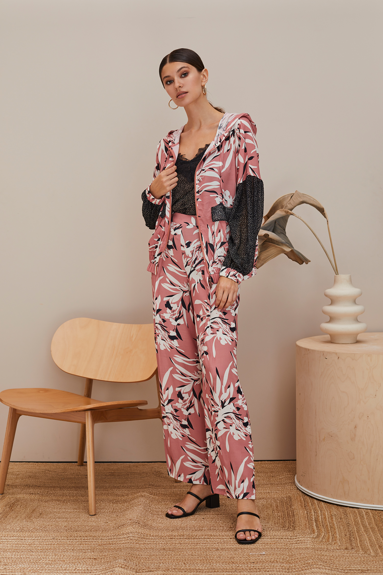 ОБЫЧНАЯ ЦЕНА 3190руб. 61699-2 Бомбер женский - SUMMER 2021 (61699-2)