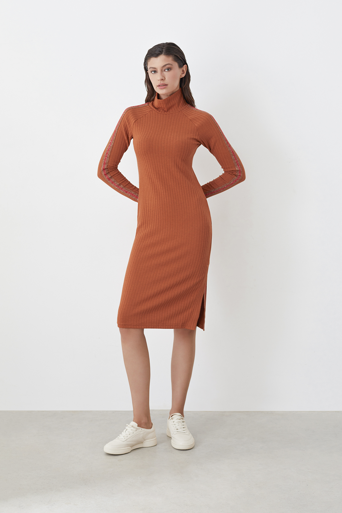 ОБЫЧНАЯ ЦЕНА 5300руб. 30496-1 Платье женское - WINTER 2023-2024 (30496-1)