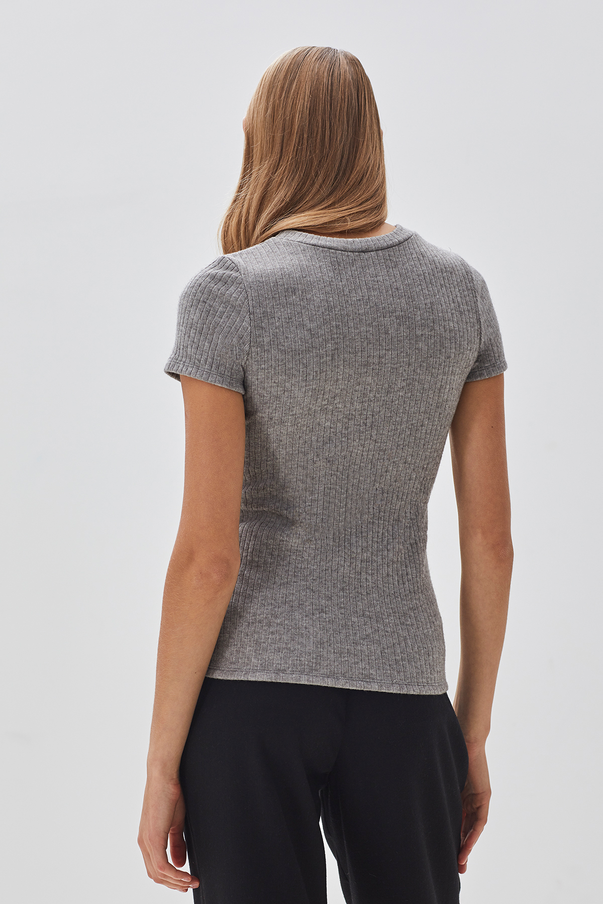 ОБЫЧНАЯ ЦЕНА 1920руб. 51989-4 Футболка женская - WINTER 2021-2022 (51989-4)