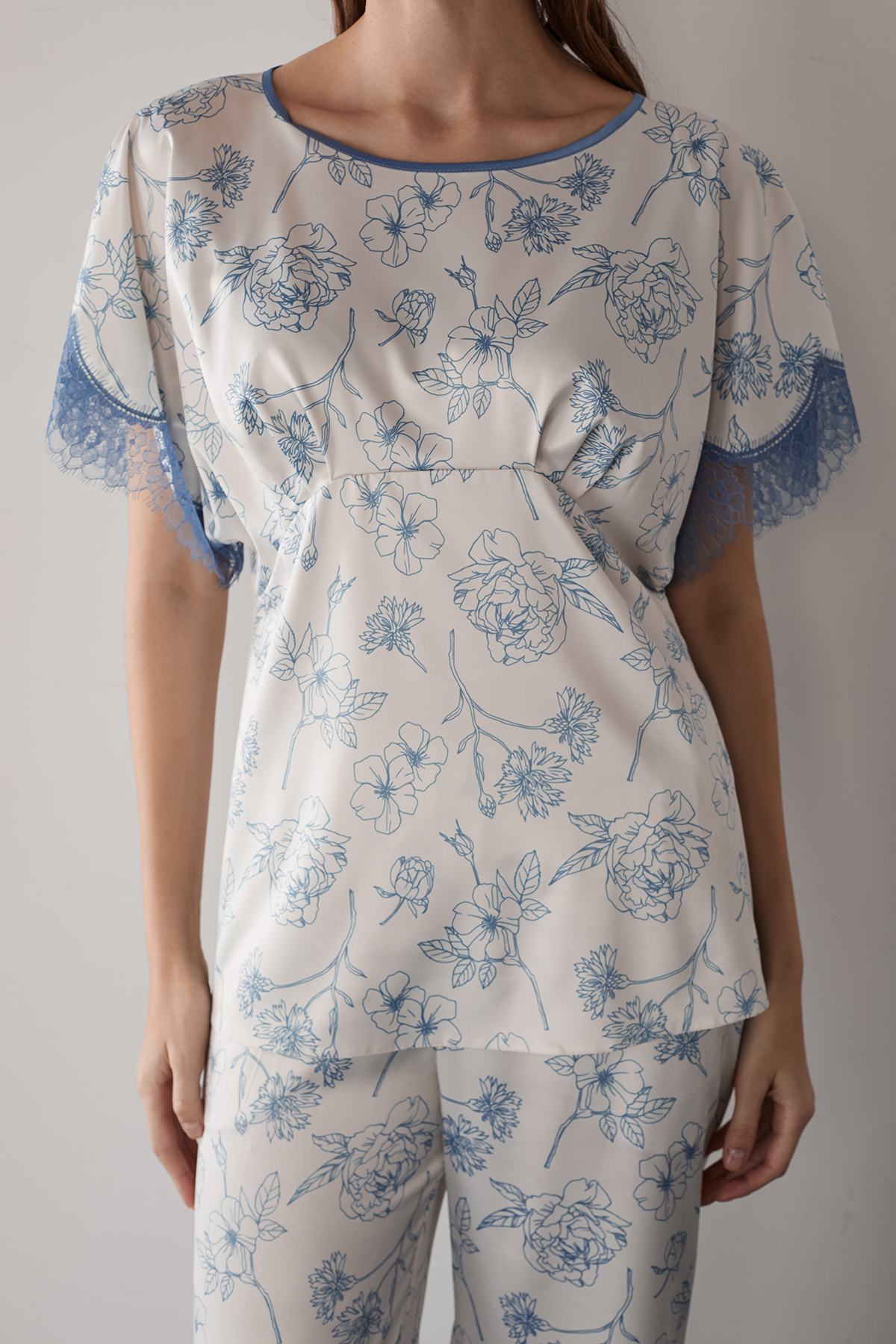 ОБЫЧНАЯ ЦЕНА 8440руб. 60570-3 Пижама с брюками женская - SUMMER 2023 (60570-3)