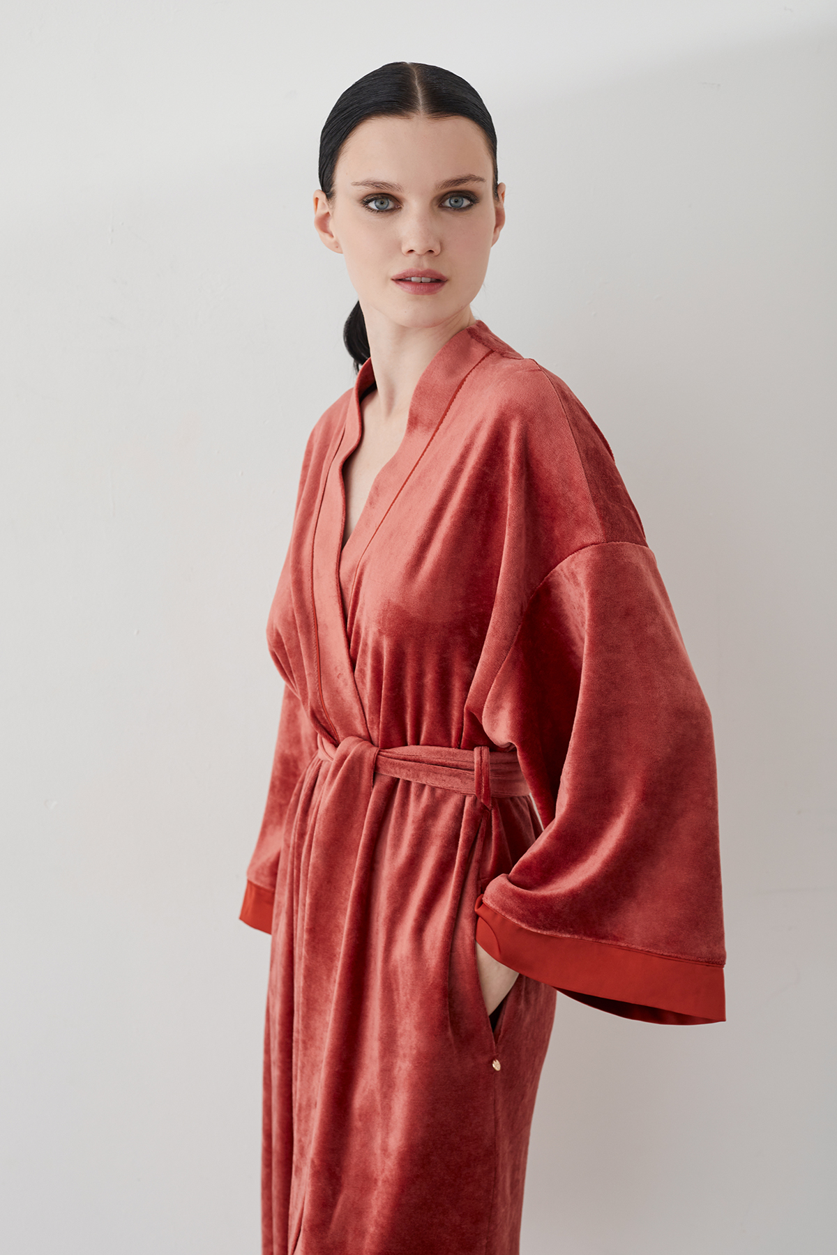 ОБЫЧНАЯ ЦЕНА 7450руб. 20467-2 Халат женский - WINTER 2023-2024 (20467-2)