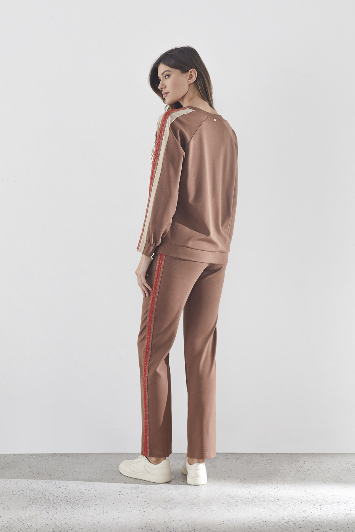 ОБЫЧНАЯ ЦЕНА 6790руб. 30502-1 Джемпер женский WINTER 2023-2024 (30502-1)