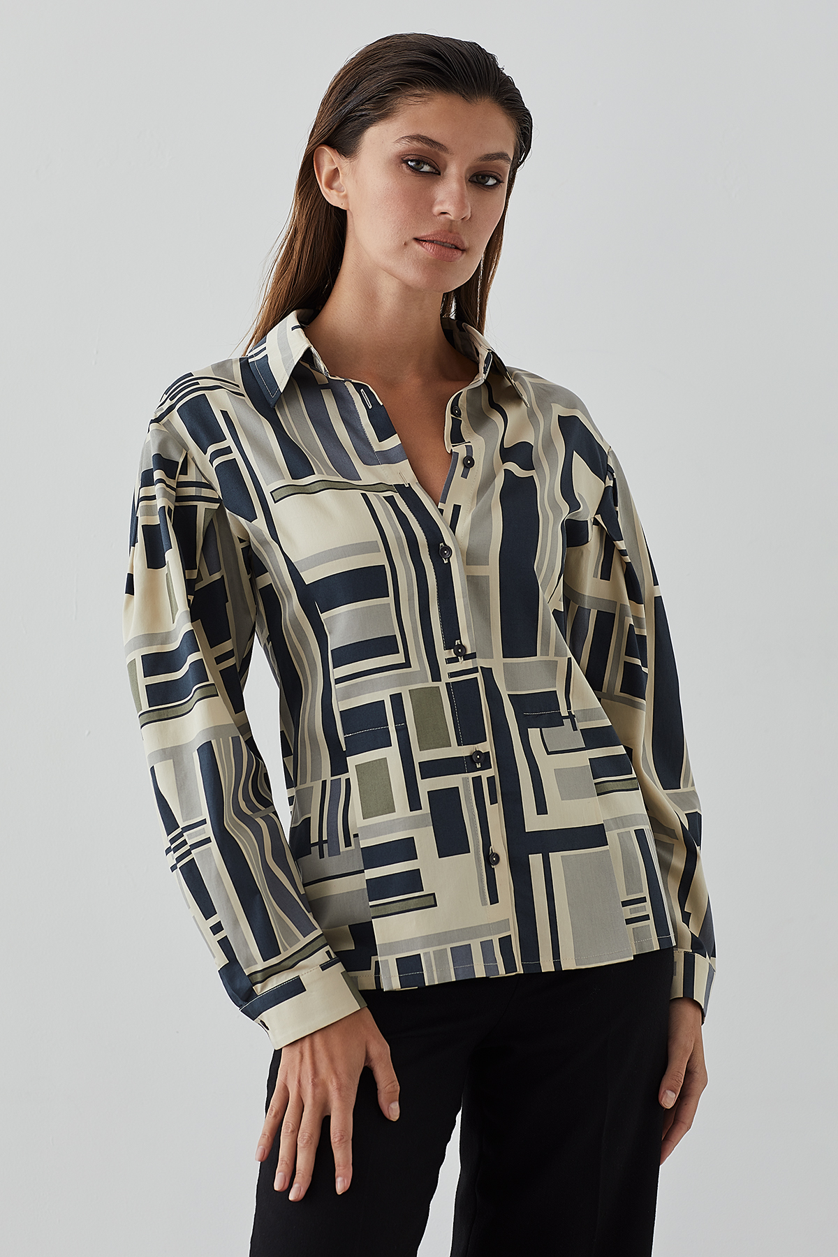 ОБЫЧНАЯ ЦЕНА 3395руб. 55452-5 Рубашка женская WINTER 2022-2023 (55452-5)