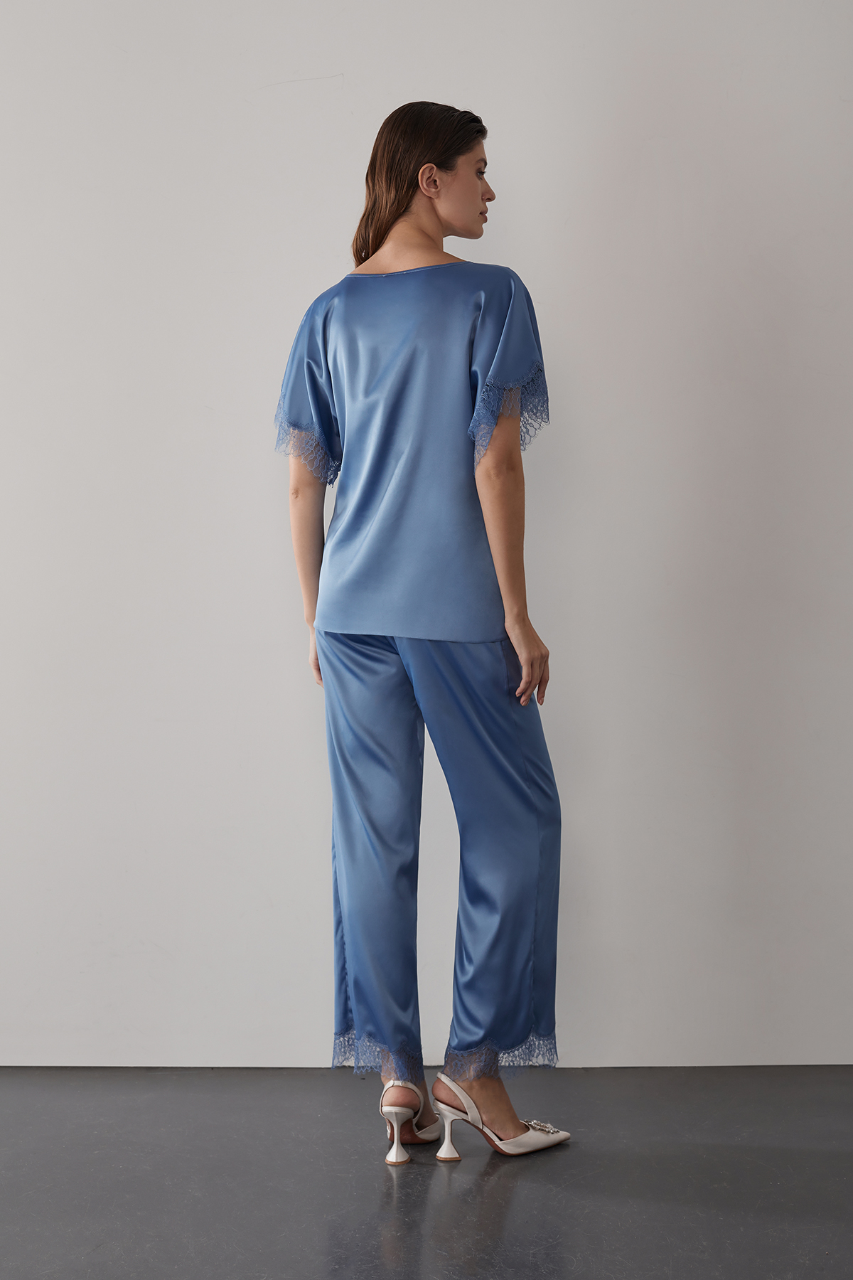 ОБЫЧНАЯ ЦЕНА 8440руб. 60570-1 Пижама с брюками женская - SUMMER 2023 (60570-1)