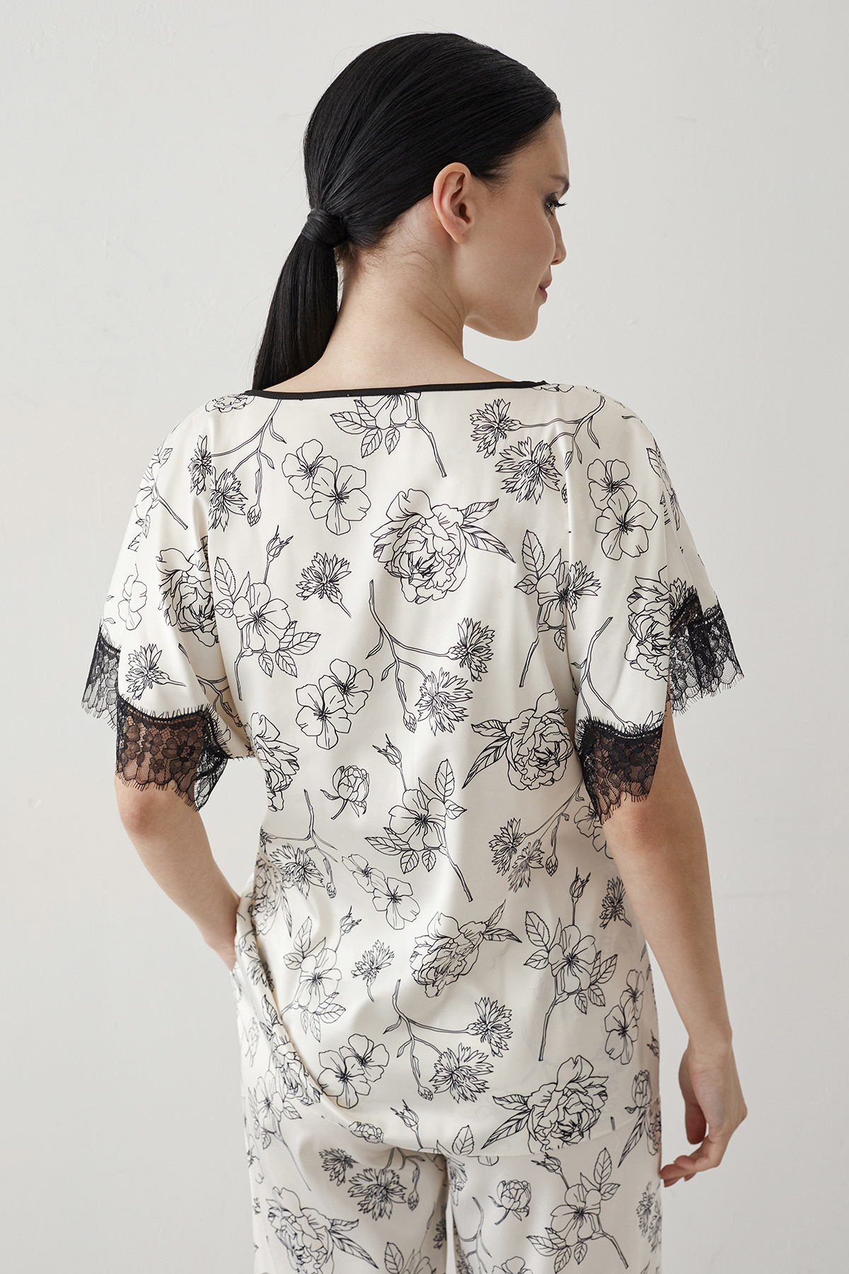 ОБЫЧНАЯ ЦЕНА 8440руб. 60570-5 Пижама с брюками женская - WINTER 2023-2024 (60570-5)