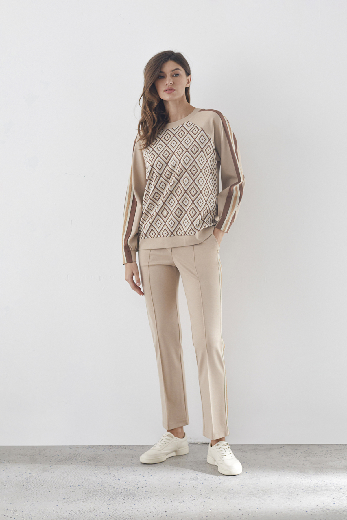 ОБЫЧНАЯ ЦЕНА 6790руб. 30502-2 Джемпер женский WINTER 2023-2024 (30502-2)