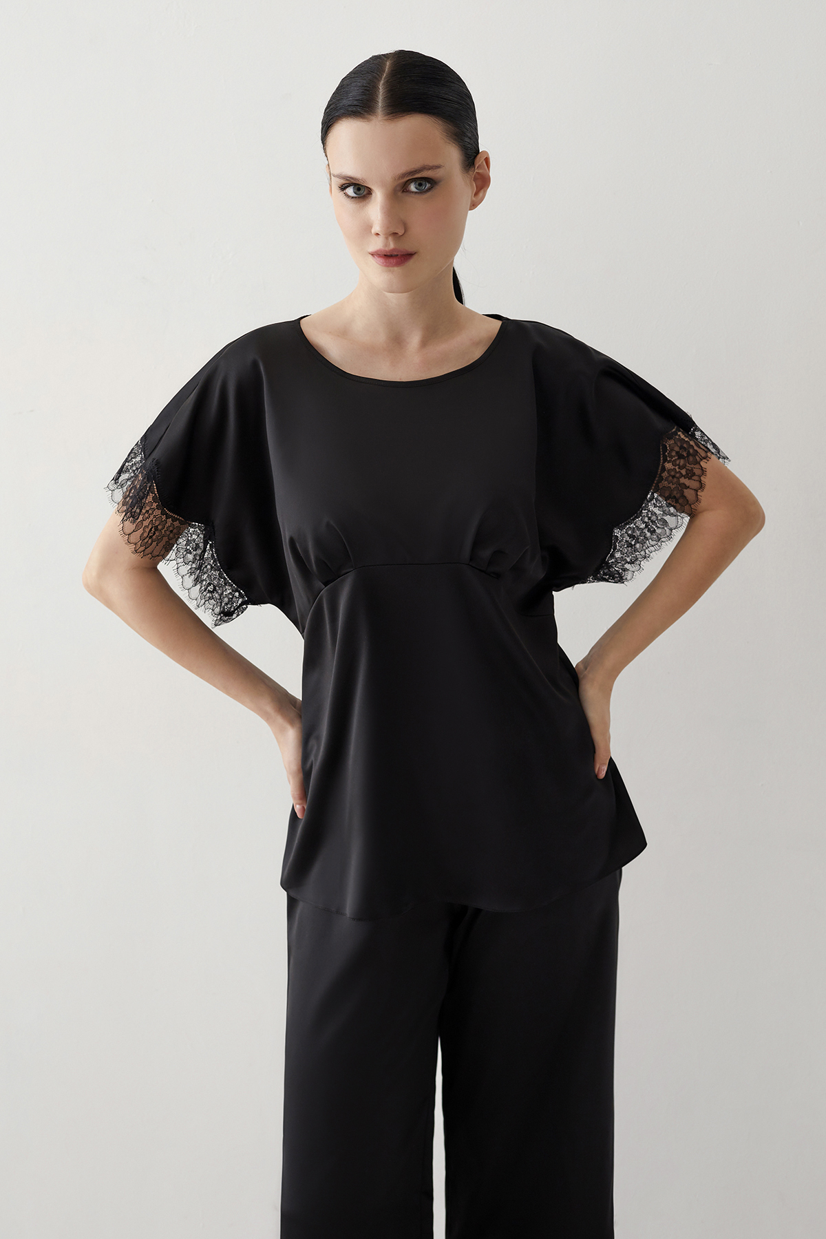 ОБЫЧНАЯ ЦЕНА 8440руб. 60570-4 Пижама с брюками женская - WINTER 2023-2024 (60570-4)