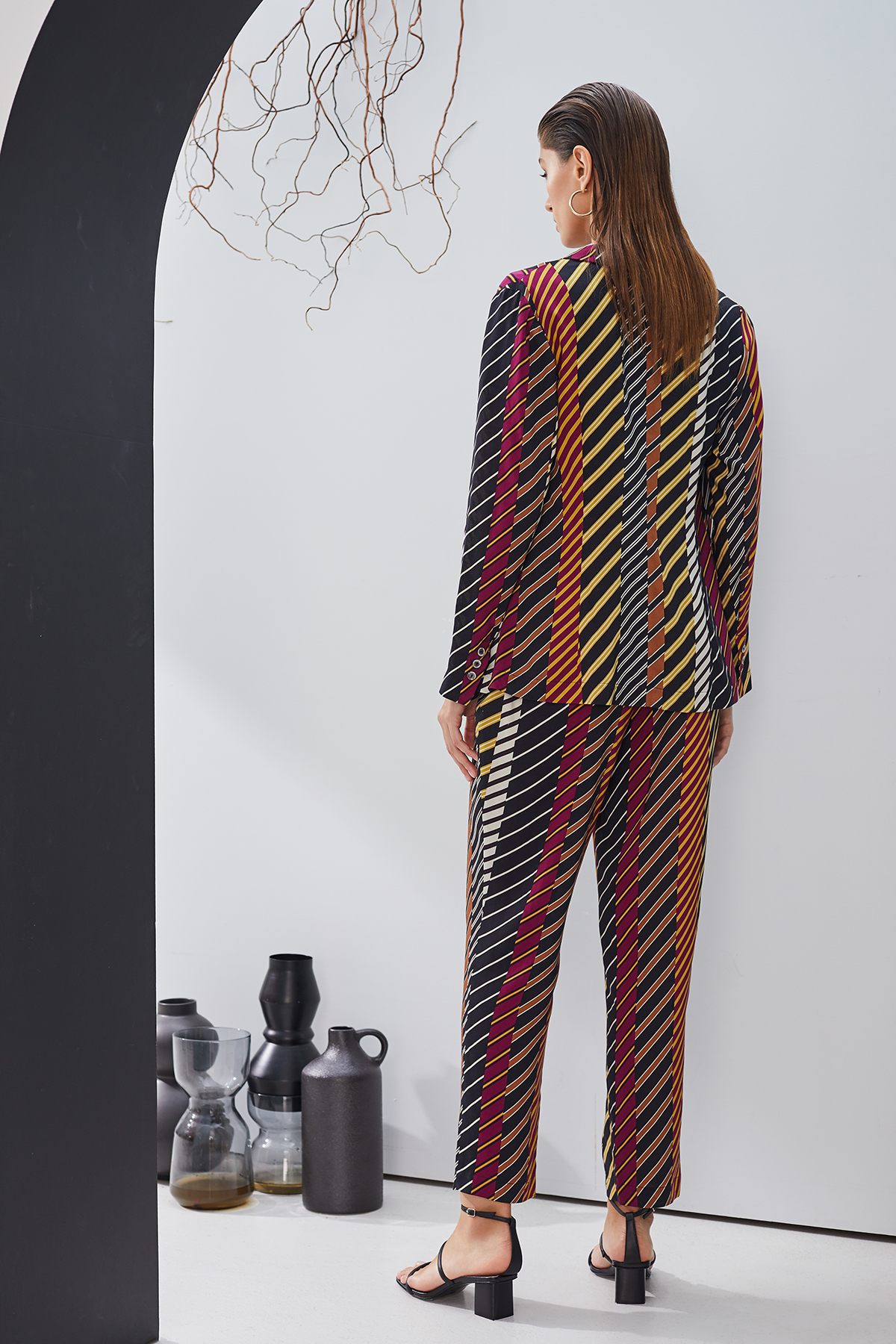 ОБЫЧНАЯ ЦЕНА 3670руб. 61719-1 Блейзер женский - SUMMER 2021 (61719-1)