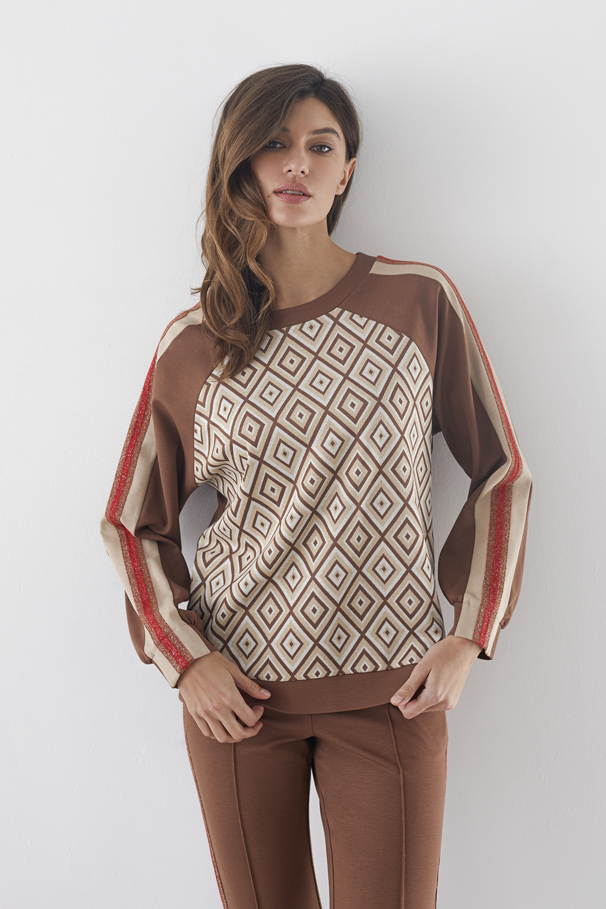 ОБЫЧНАЯ ЦЕНА 6790руб. 30502-1 Джемпер женский WINTER 2023-2024 (30502-1)