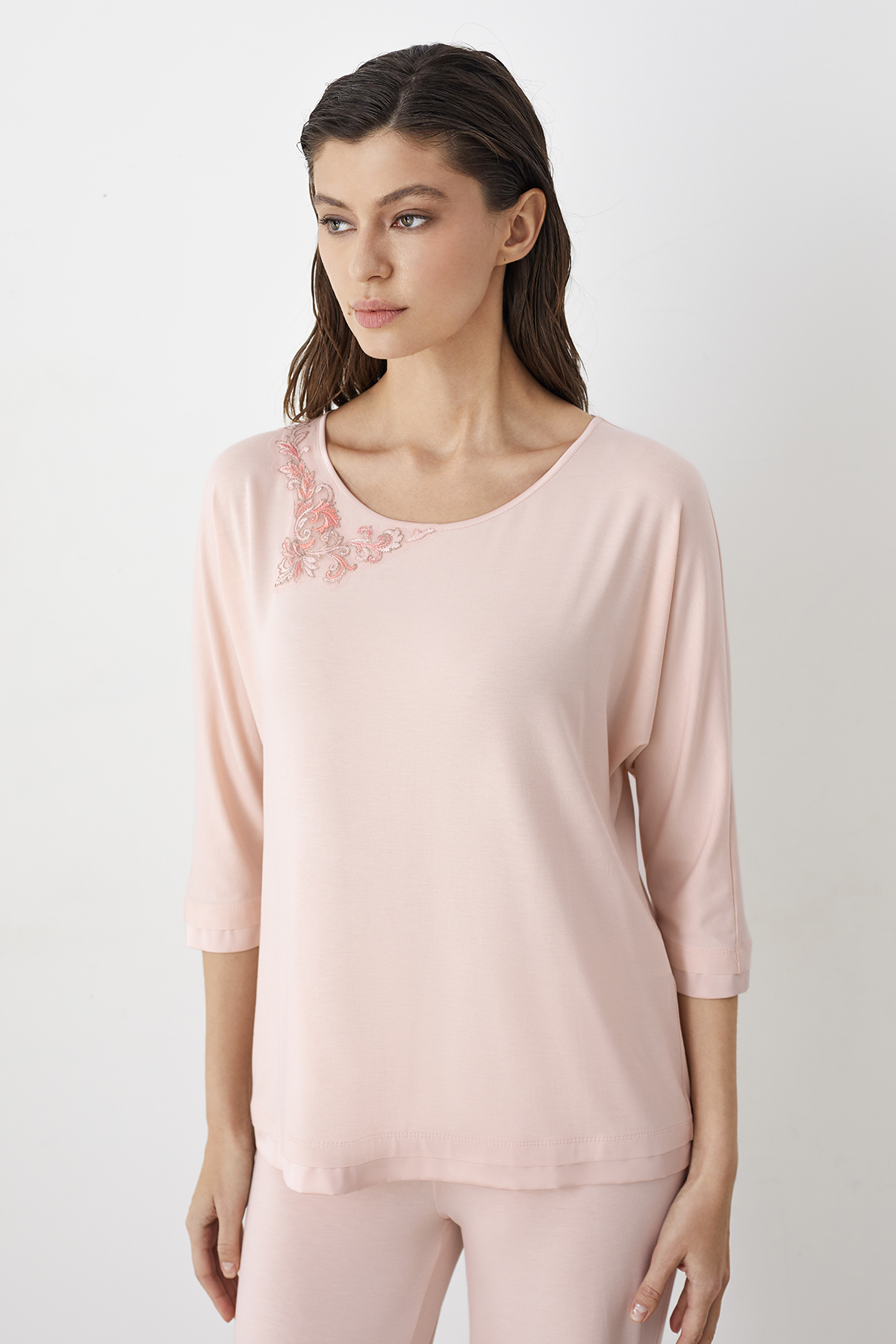 ОБЫЧНАЯ ЦЕНА 9730руб. 52035-2 Пижама с брюками женская - WINTER 2023-2024 (52035-2)