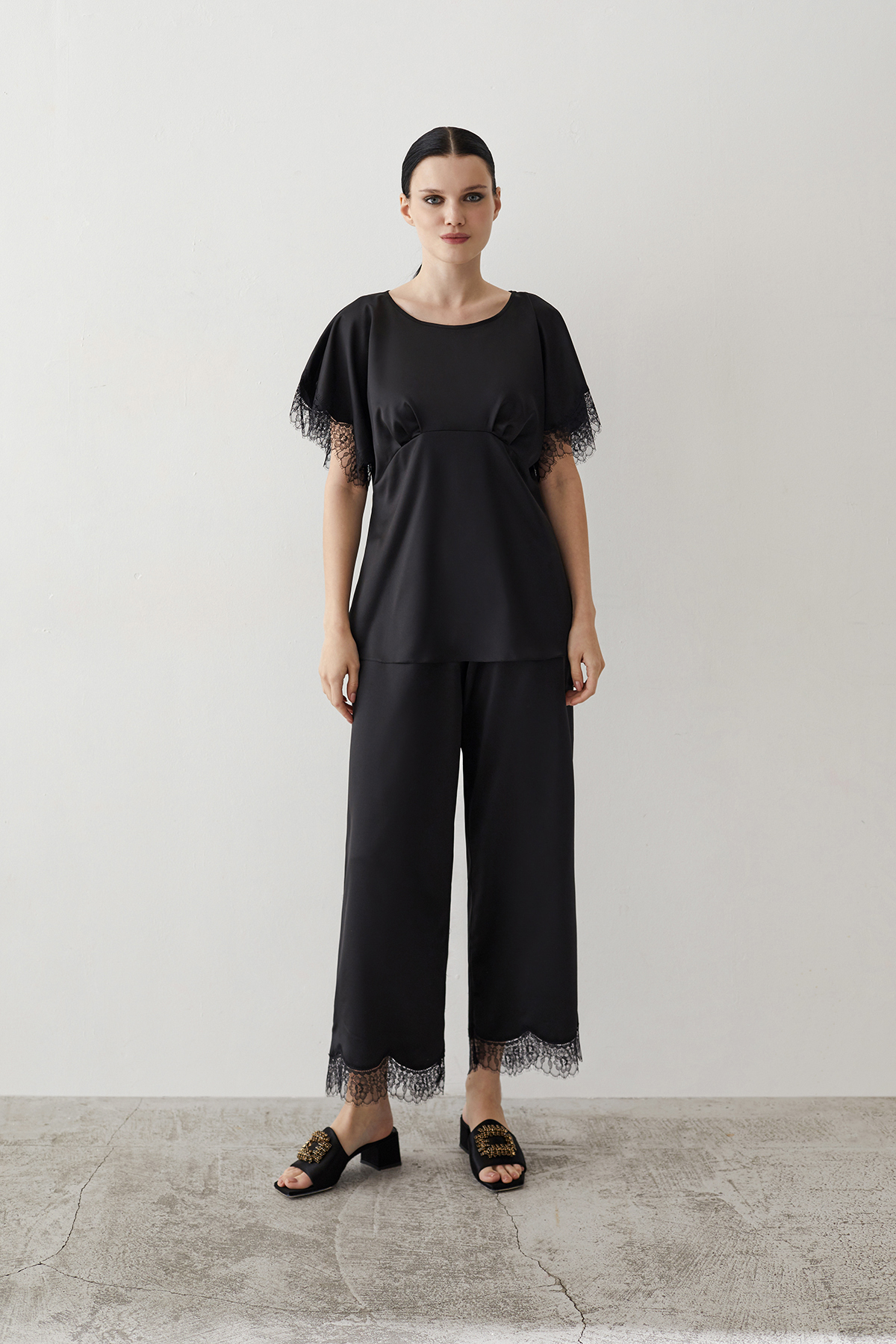 ОБЫЧНАЯ ЦЕНА 8440руб. 60570-4 Пижама с брюками женская - WINTER 2023-2024 (60570-4)