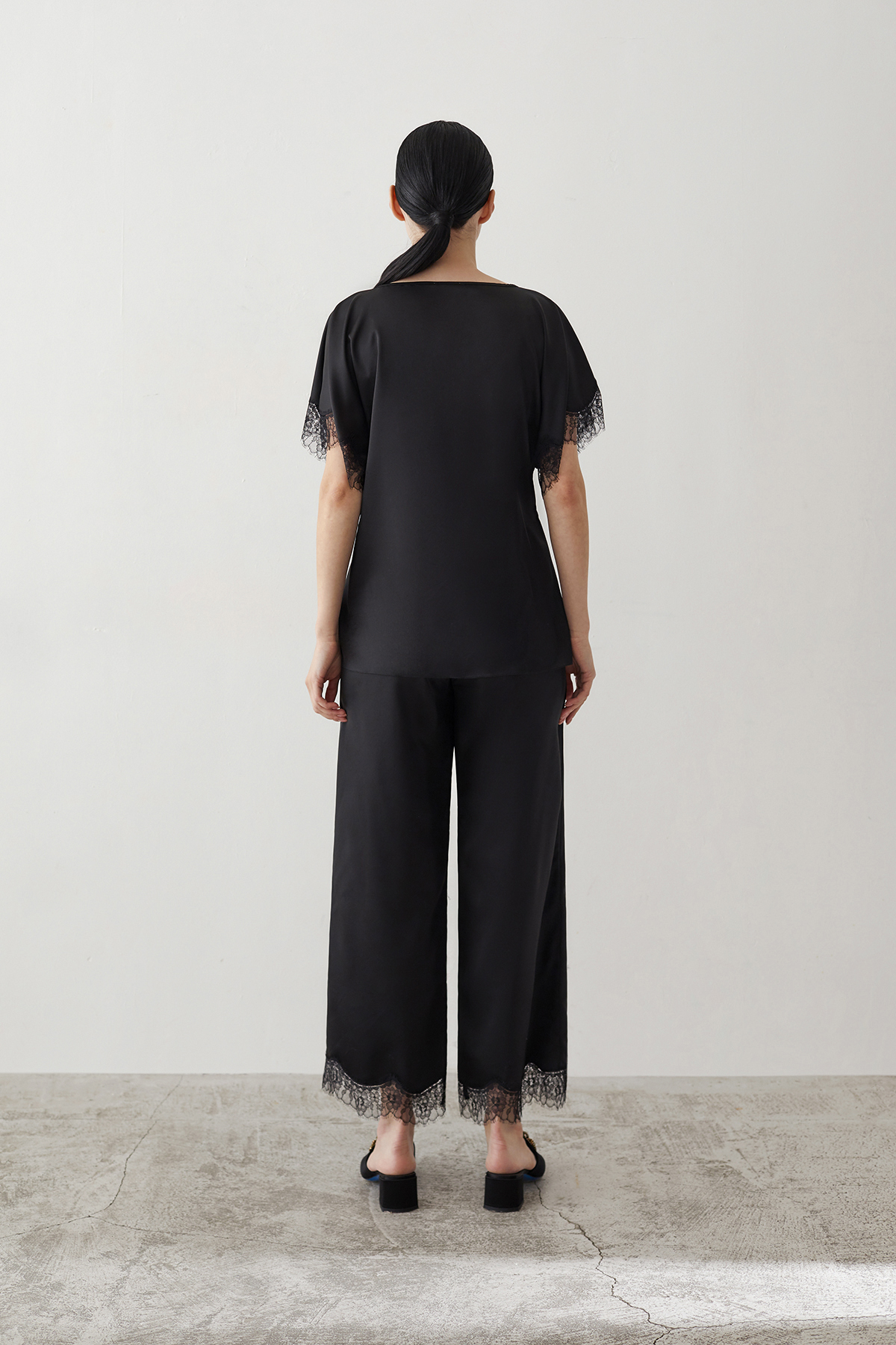 ОБЫЧНАЯ ЦЕНА 8440руб. 60570-4 Пижама с брюками женская - WINTER 2023-2024 (60570-4)