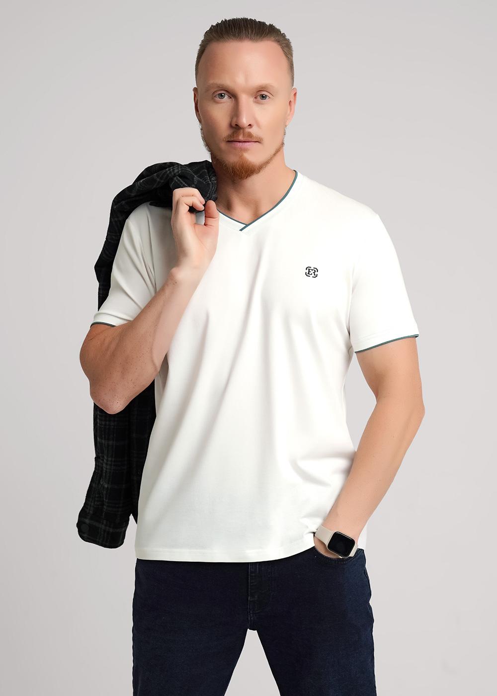 CLE 562012/04гг maxi_п Футболка мужская 562012/04гг maxi_п молочный