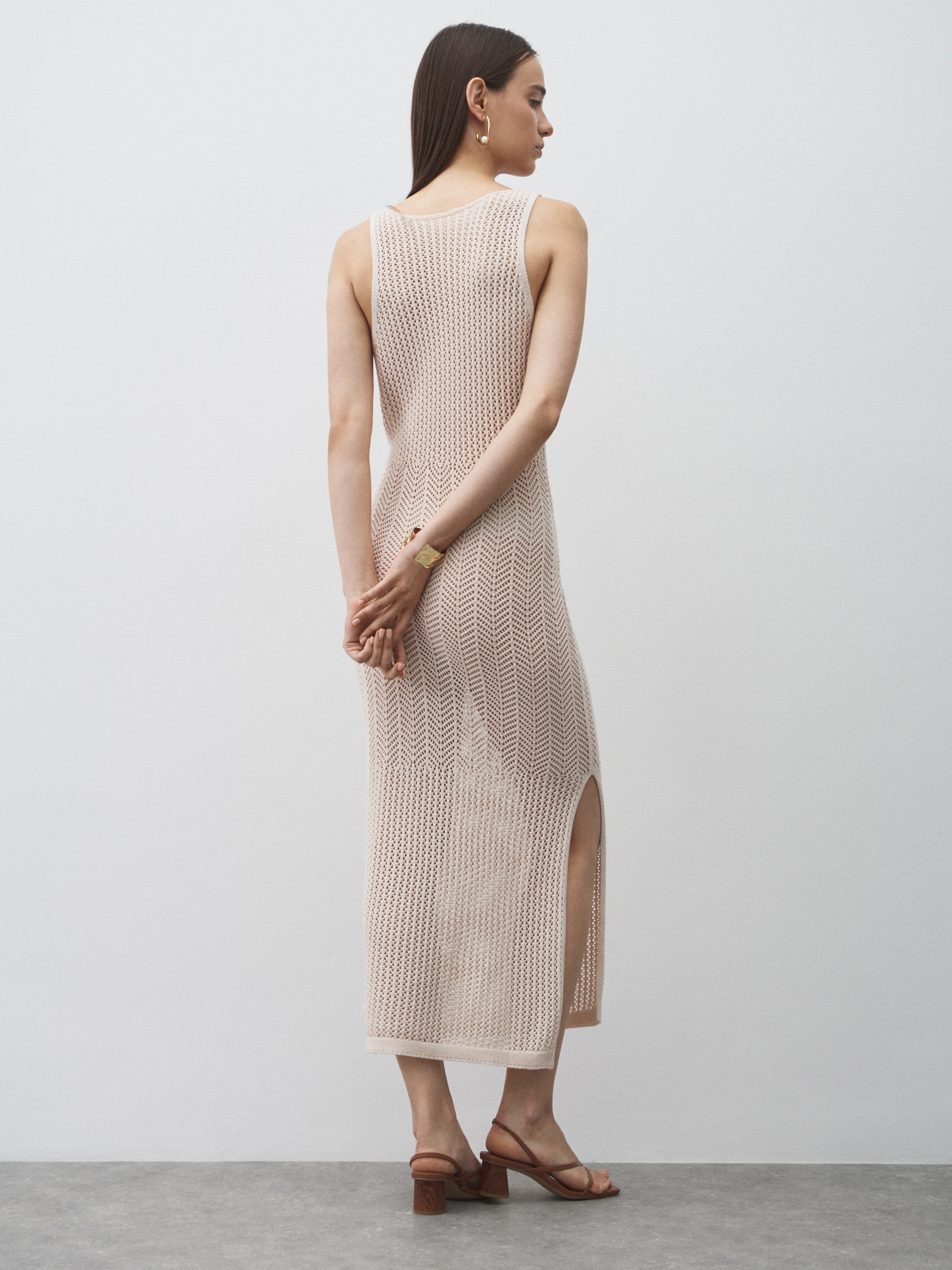 Женское платье кроше MAISON DAVID 4602130, розовато-бежевый