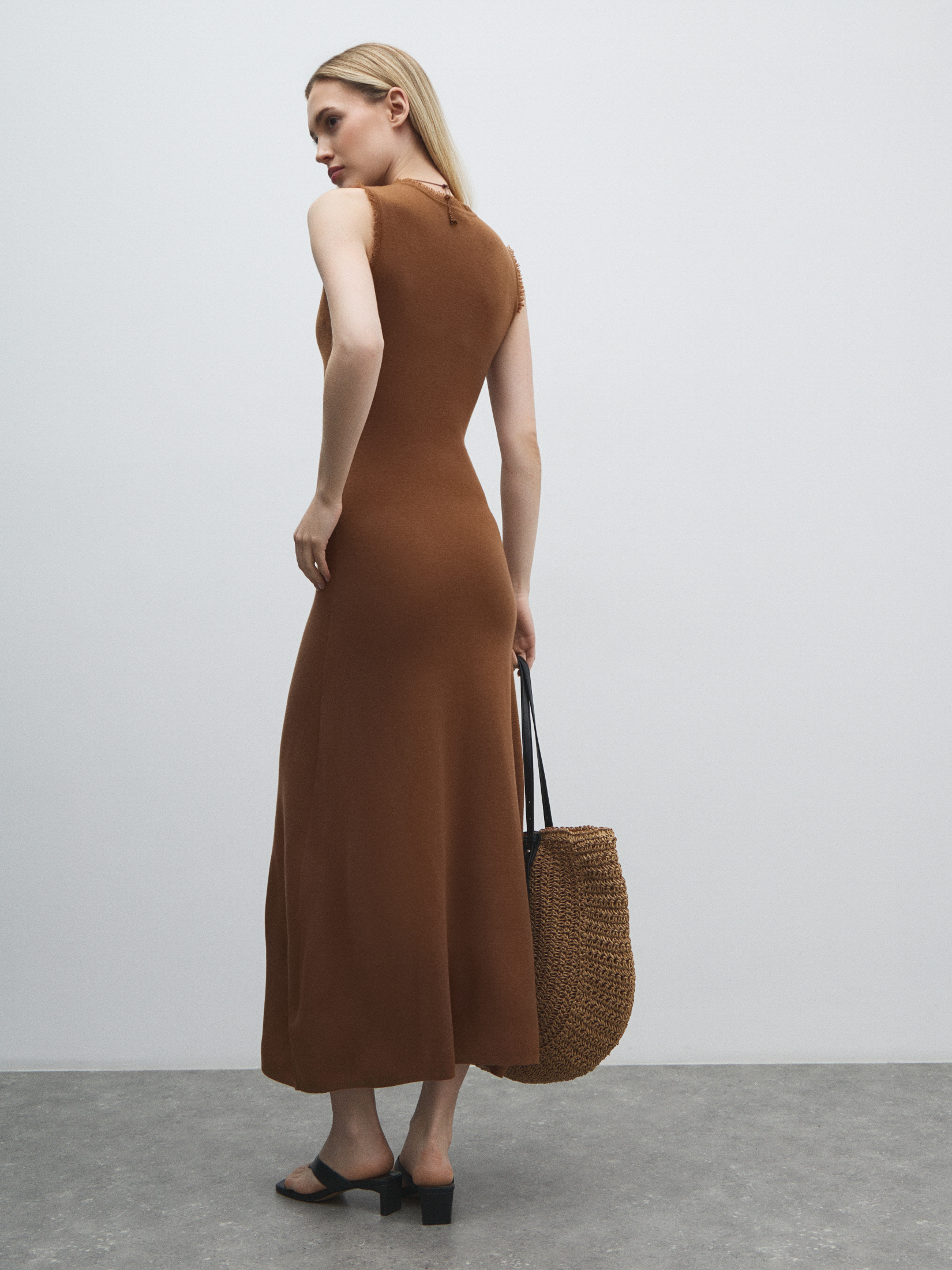 Женское платье MAISON DAVID 4621003, бежевый