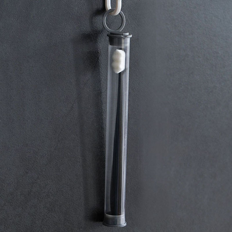 Зубная щетка с волнистой головкой черная в трубке, 1 шт