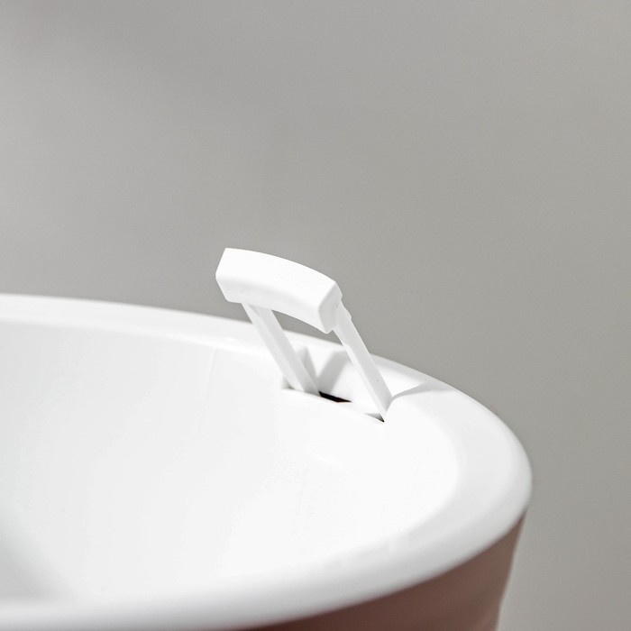 Кашпо для цветов со вставкой «Валенсия», 2.8 л, цвет мокко