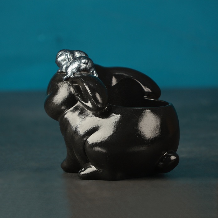 Декоративное кашпо для цветов «Зайчиха с зайчонком», h=9 см, гипс, черное, серебристое