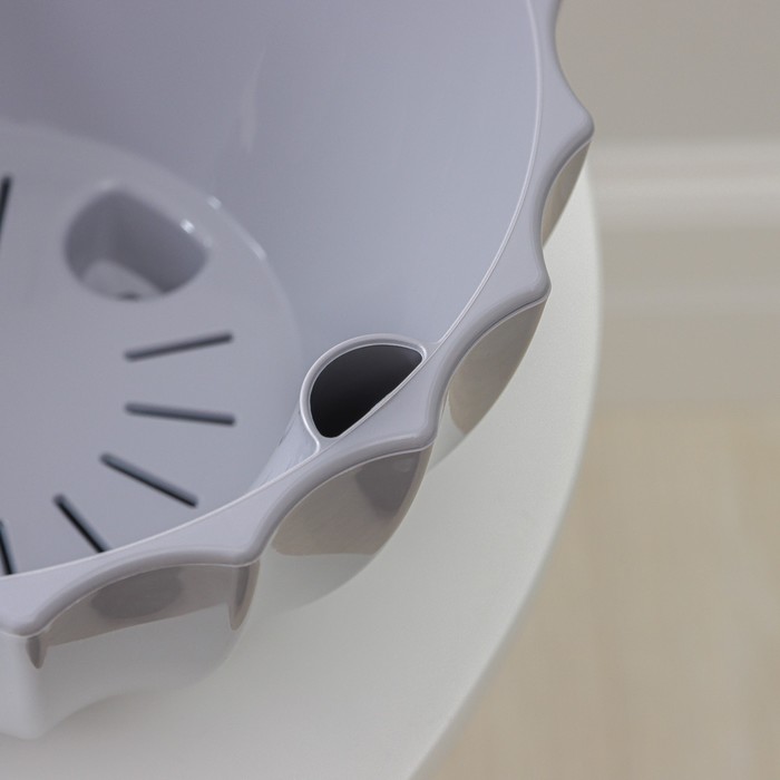 Кашпо для цветов с автополивом «Ракушка», 2.4 л, d=22 см, h=10.5 см, серое