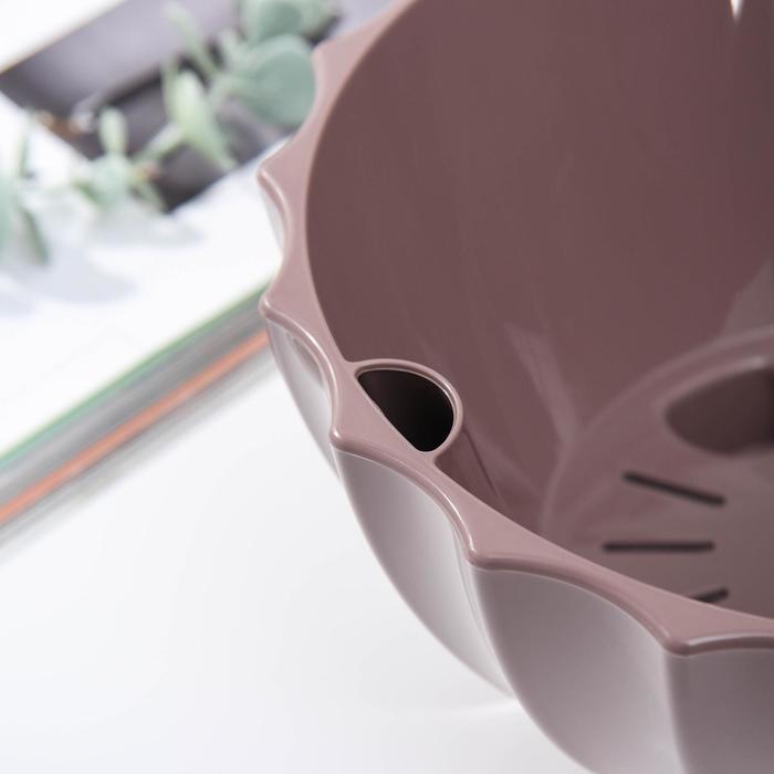 Кашпо для цветов с автополивом «Ракушка», 2.4 л, d=22 см, h=10.5 см, цвет мокко