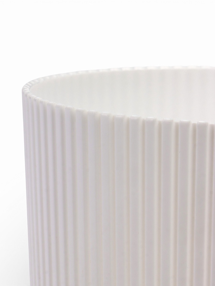 Горшок для цветов «Стрип», 2.3 л, d=17 см, h=15.2 см, пластиковый, с поддоном, белый