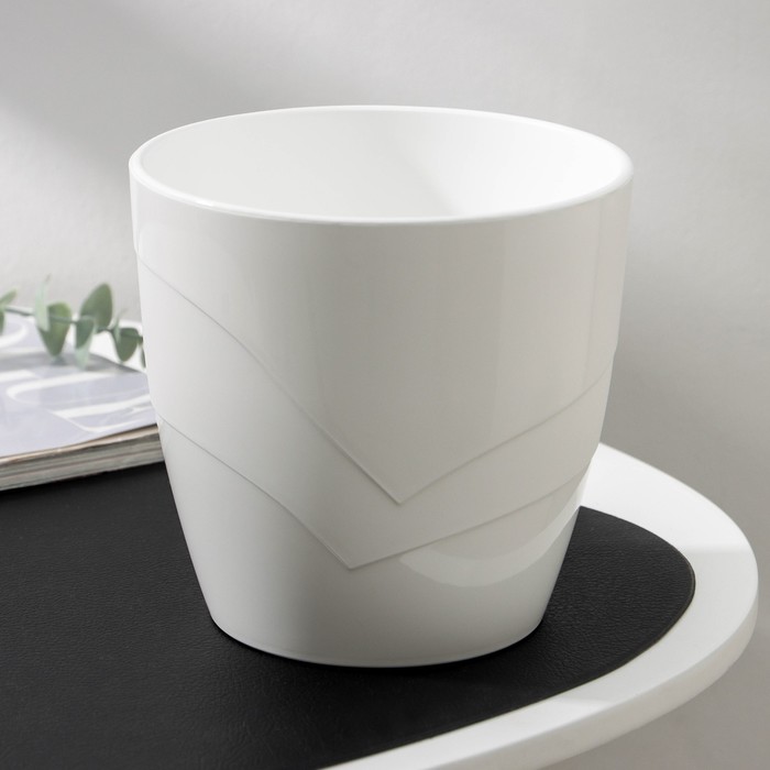 Кашпо для цветов «Грация», 2 л, d=15 см, h=14.5 см, пластиковое, со вставкой, белое