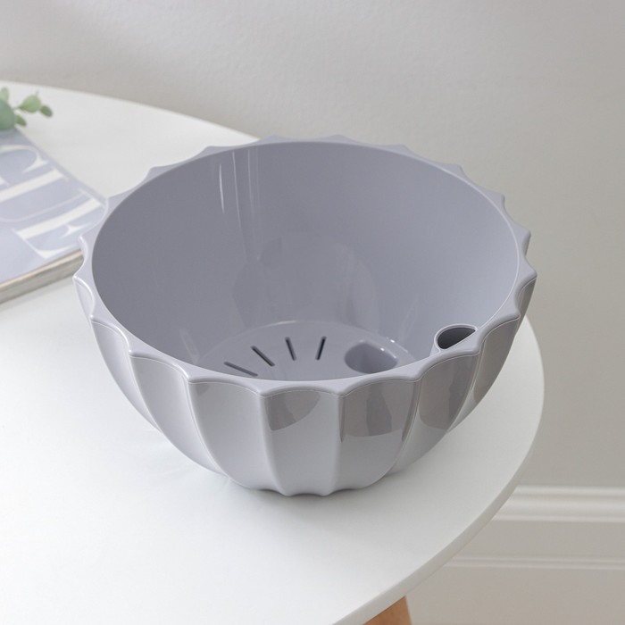 Кашпо для цветов с автополивом «Ракушка», 2.4 л, d=22 см, h=10.5 см, серое