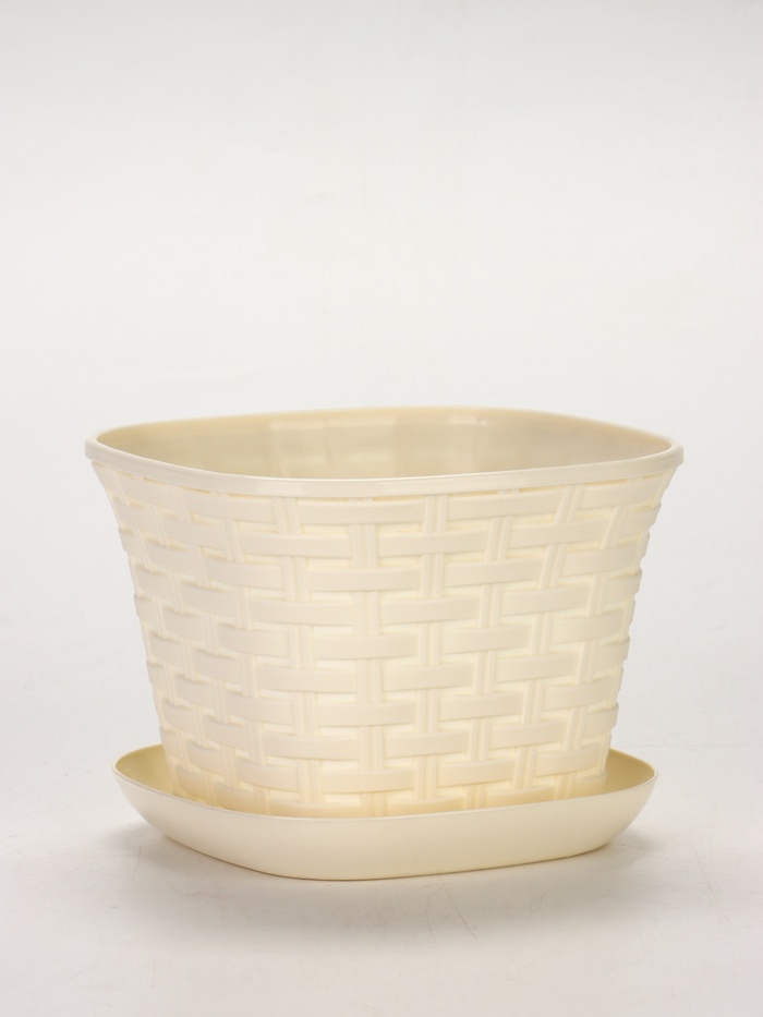 Кашпо для цветов «Ротанг», 2.3 л, 17.8×17.8×13.2 см, пластиковое, с поддоном, бежевое