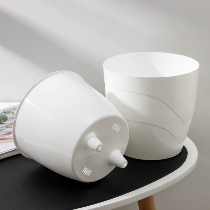 Кашпо для цветов со вставкой «Грация», 2.8 л, белое