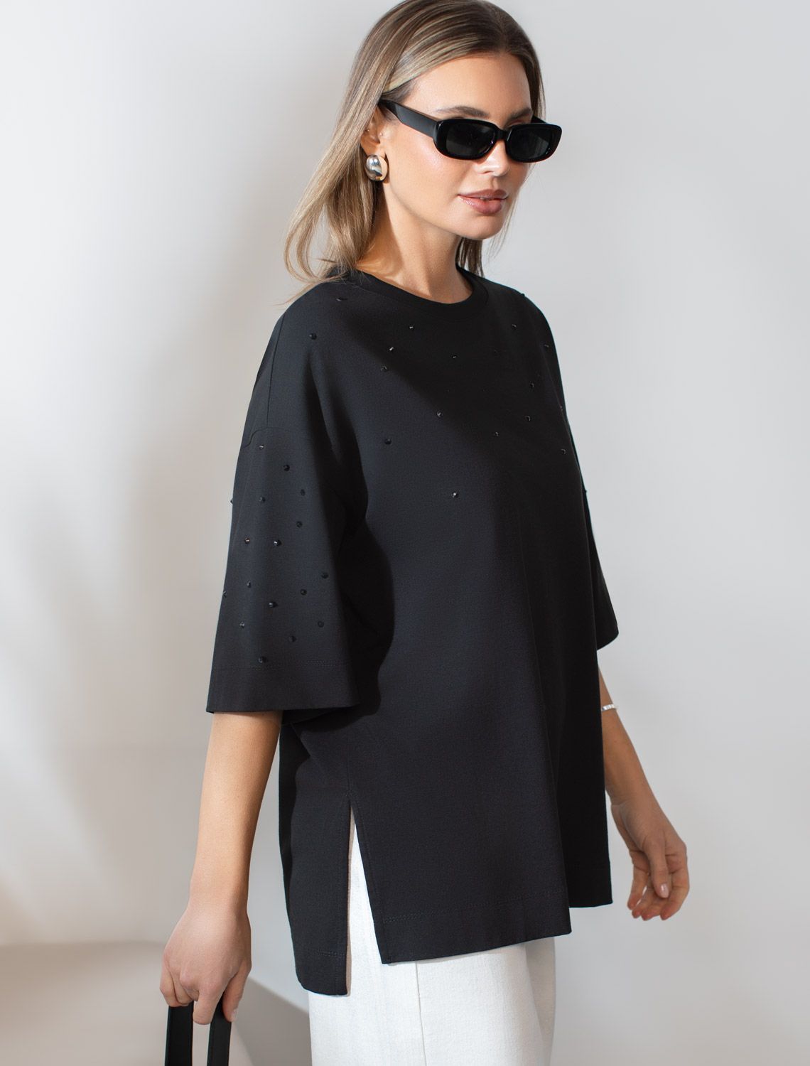 Футболка оверсайз с принтом стразами из премиального хлопка