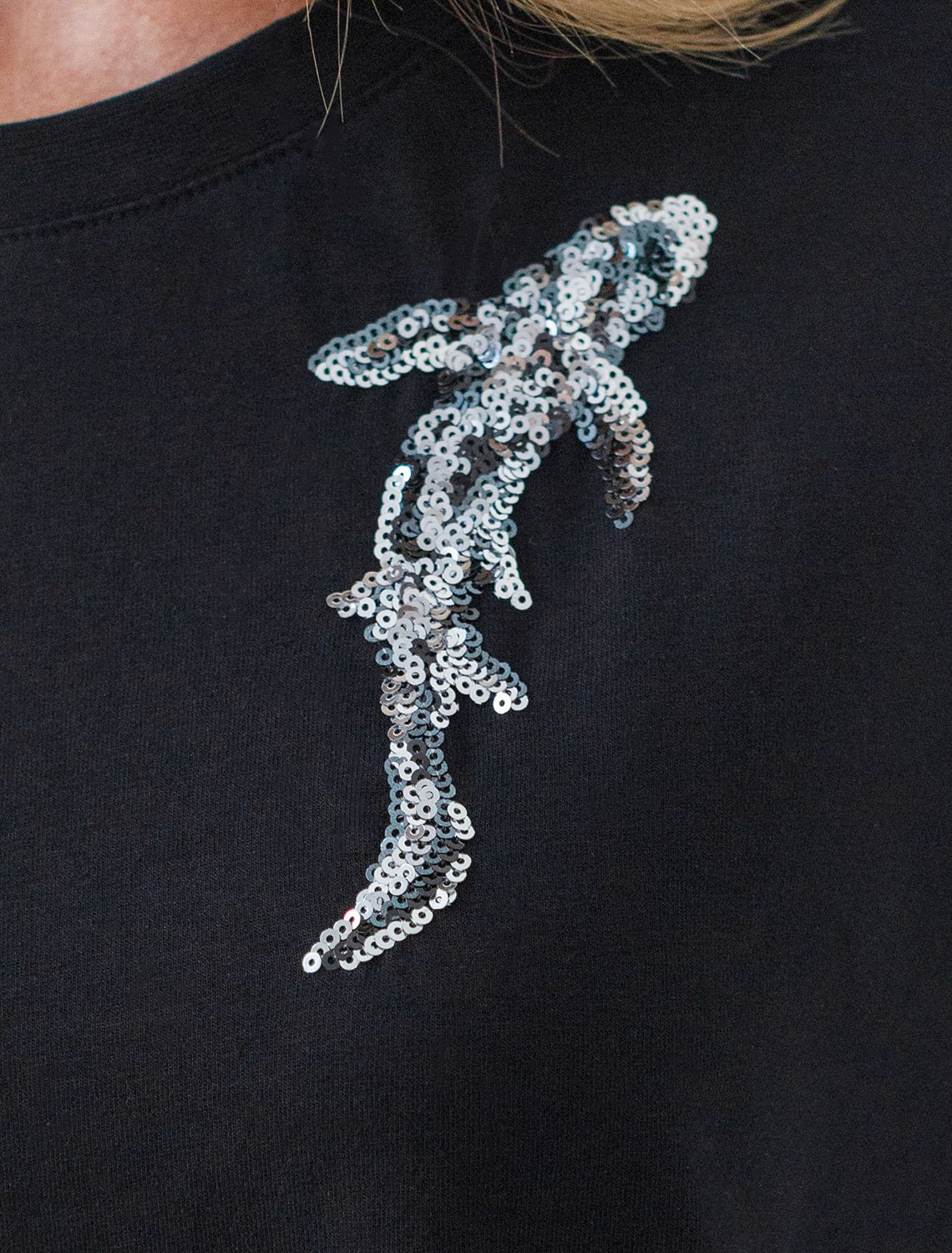 Нарядная футболка с принтом пайетками из премиального хлопка с эластаном
