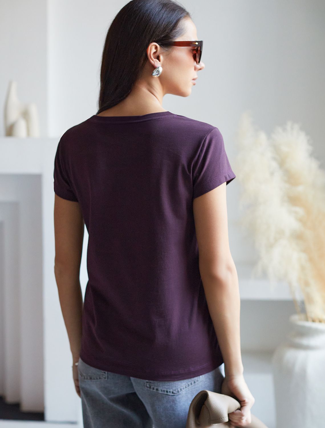 Нарядная футболка с блестящим принтом фольгой