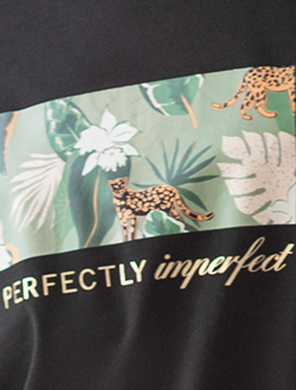 Футболка из премиального хлопка с авторским принтом