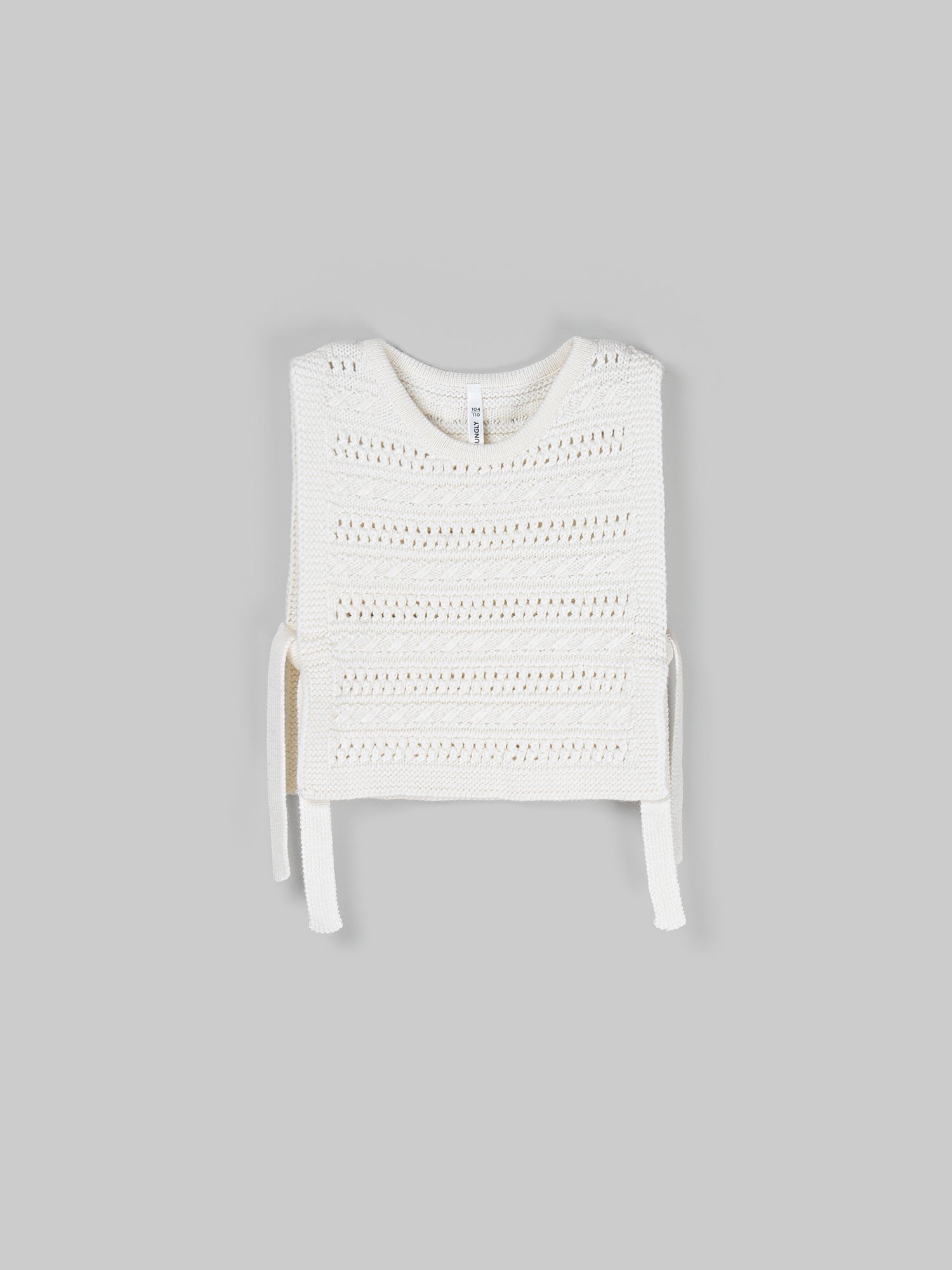 Жилет ажурный