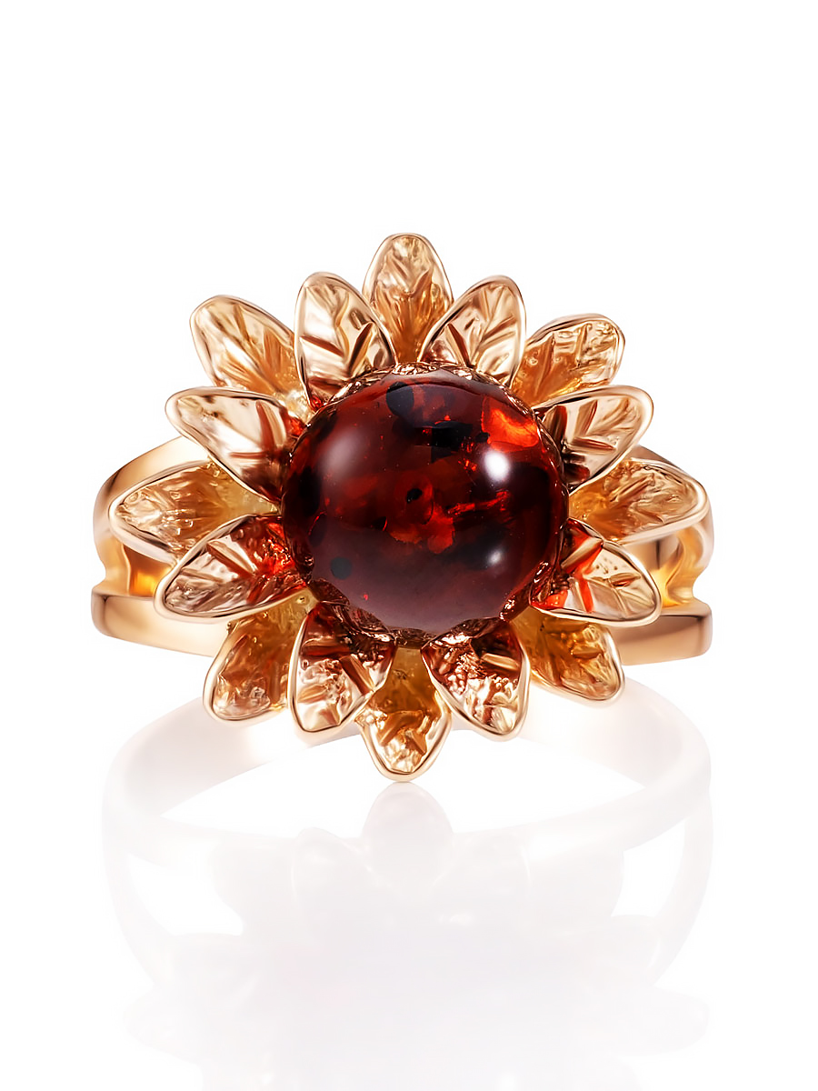 Нарядное кольцо в цветочном дизайне, украшенное вишнёвым янтарём «Астра»