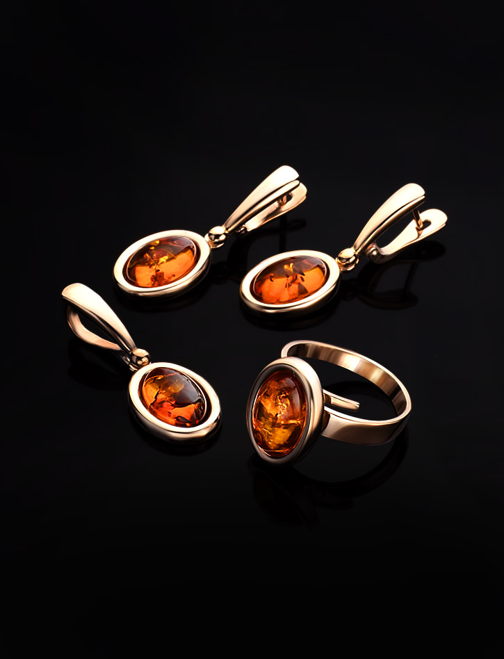 Элегантное кольцо из коньячного янтаря «Годжи»