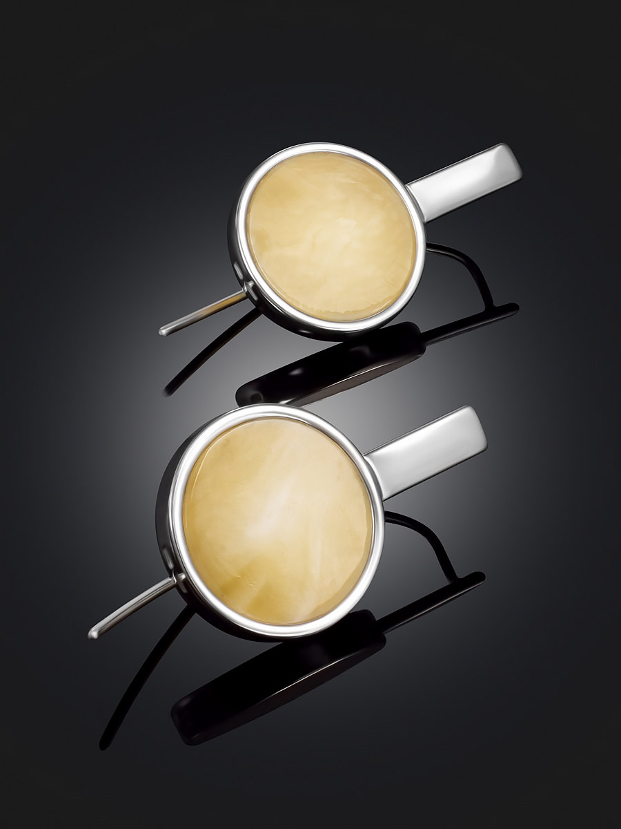 Серьги-крючки в лаконичном дизайне Palazzo с янтарём медового цвета