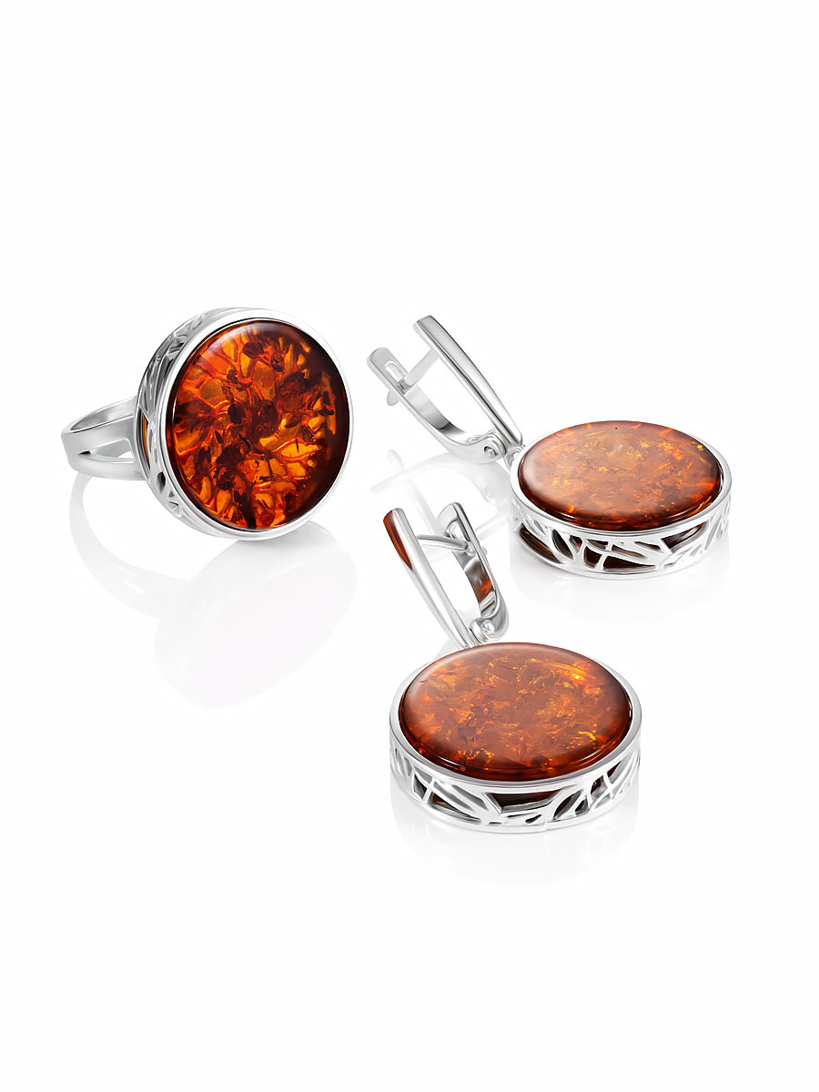 Подвесные серьги с натуральным янтарём коньячного цвета «Бельтайн»