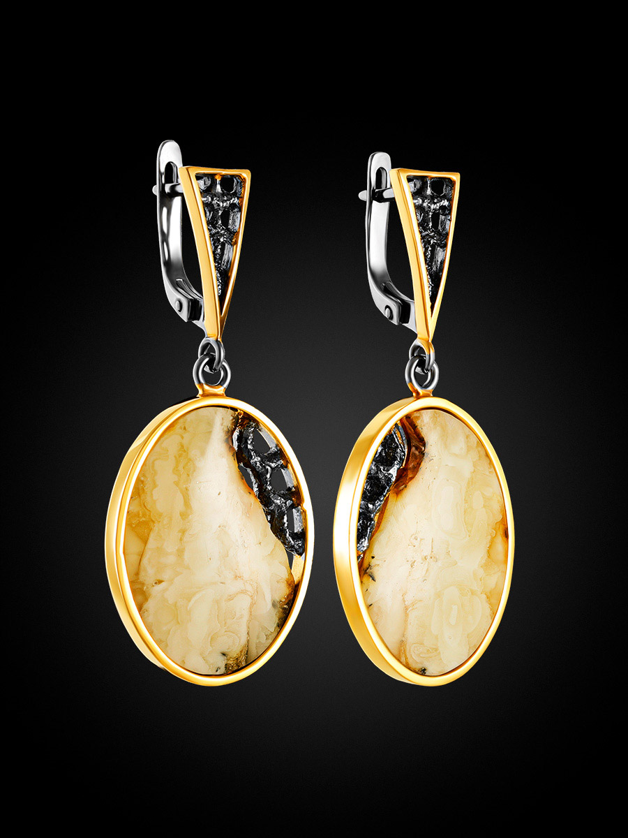 Эффектные серьги из текстурного янтаря «Модерн»