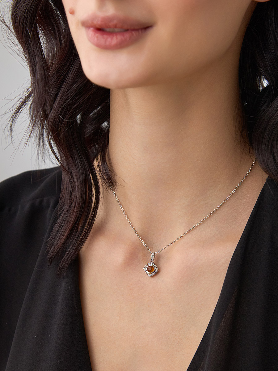 Миниатюрный кулон с янтарем и кристаллами «Ренессанс»