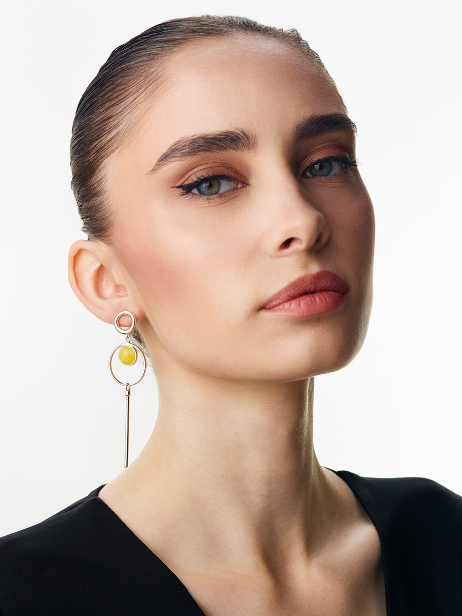 Оригинальные серьги с янтарём медового цвета Palazzo