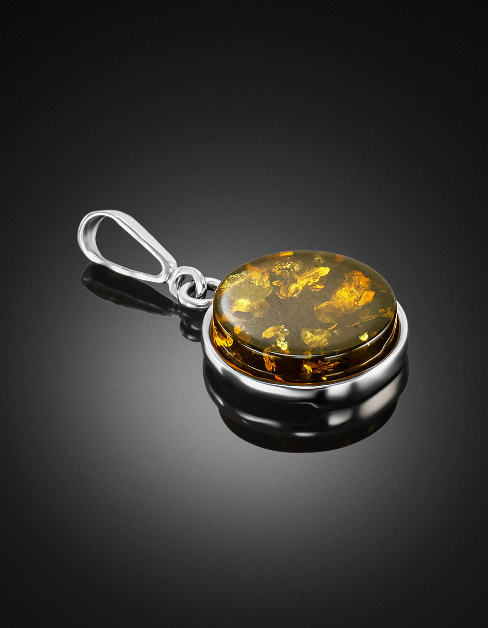 Круглый кулон «Фурор» с тёмно-зелёным янтарём