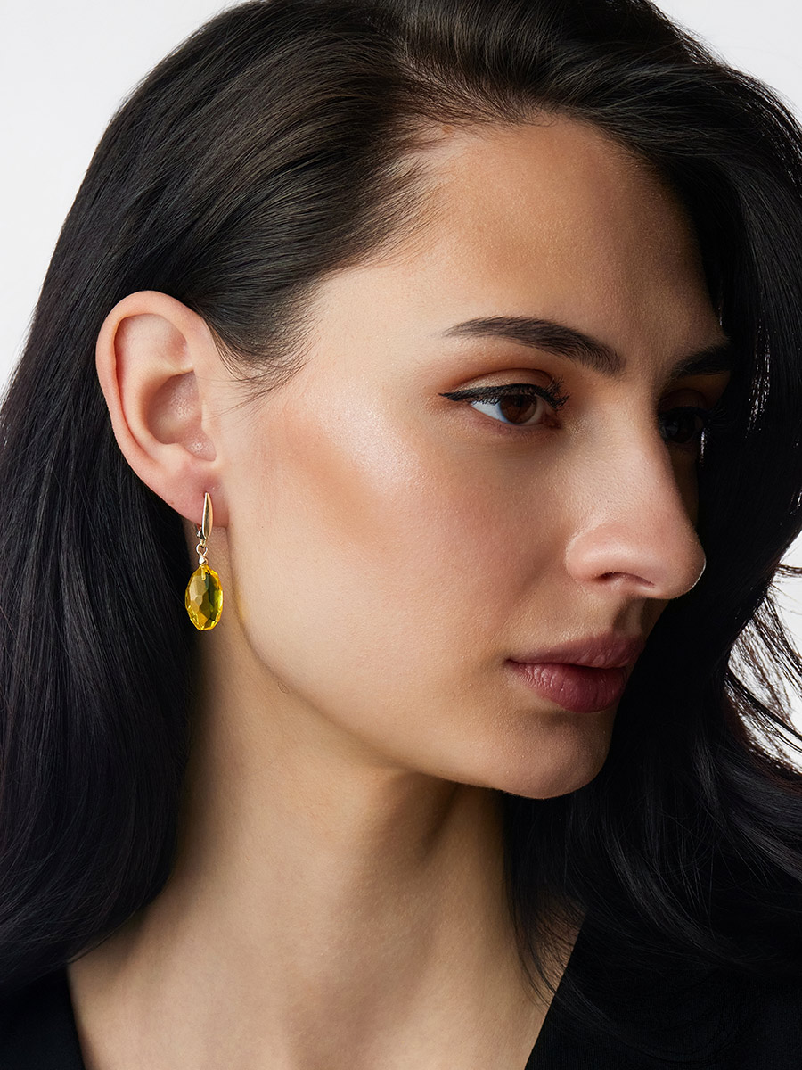 Серьги-подвески «Баккара» с янтарными гранёными оливками