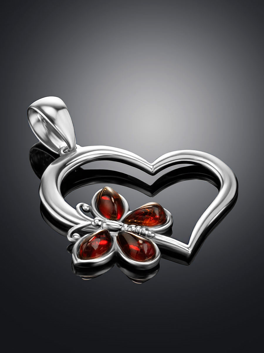 Красивая подвеска-сердце с коньячным янтарём «Апрель»