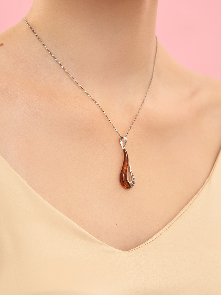 Оригинальная подвеска из коньячного янтаря «Санрайз»